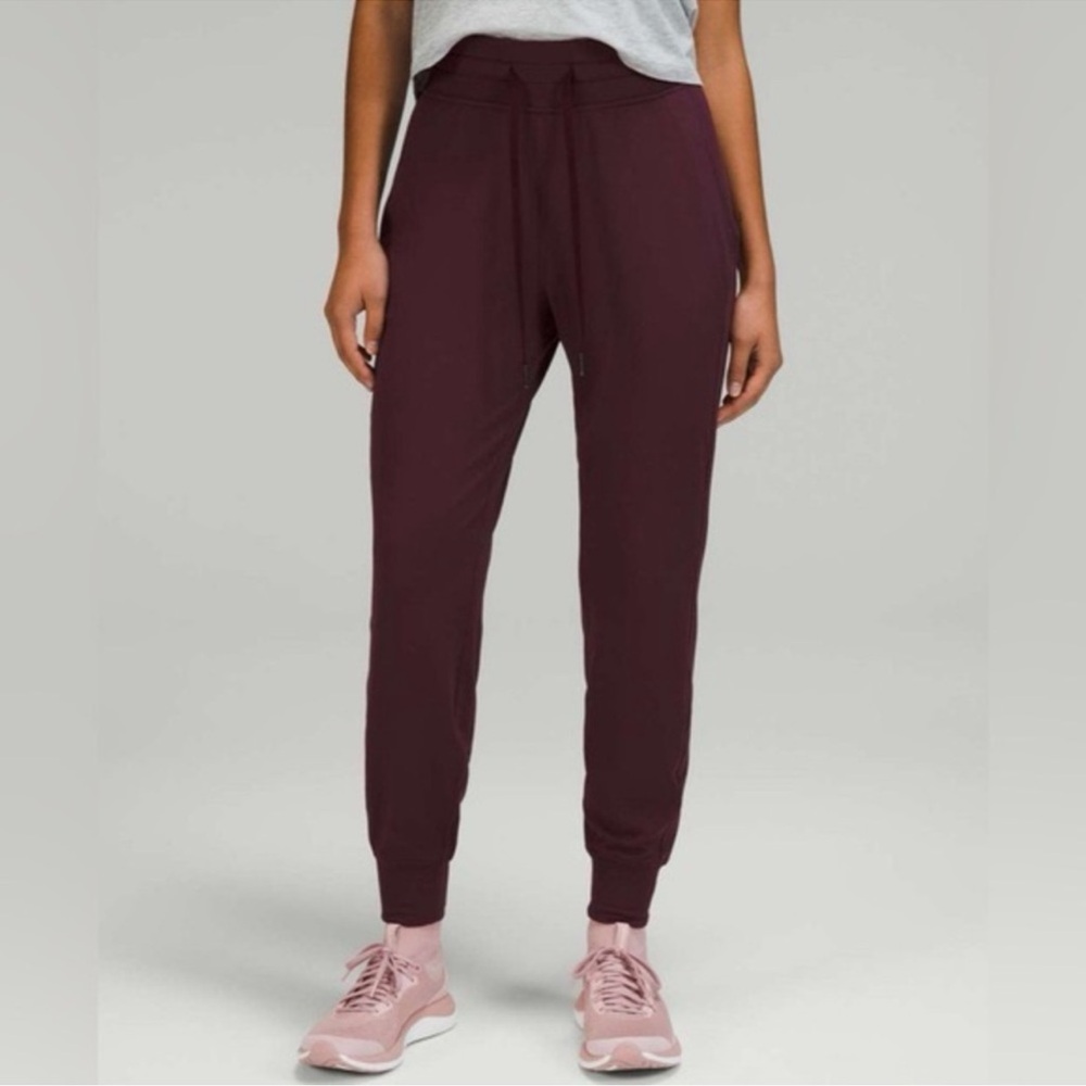 Lululemon Ready to Rulu Jogger, Burgundy